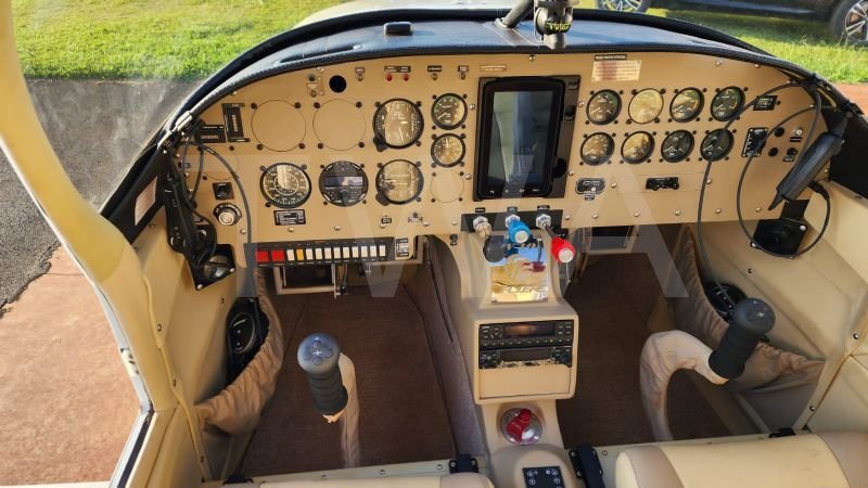 VANS RV10 FLYER 2018 VANS RV10 FLYER 2018