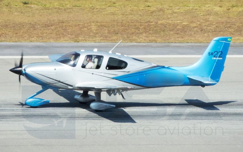 CIRRUS SR22 GRAND 2013 CIRRUS SR22 GRAND 2013