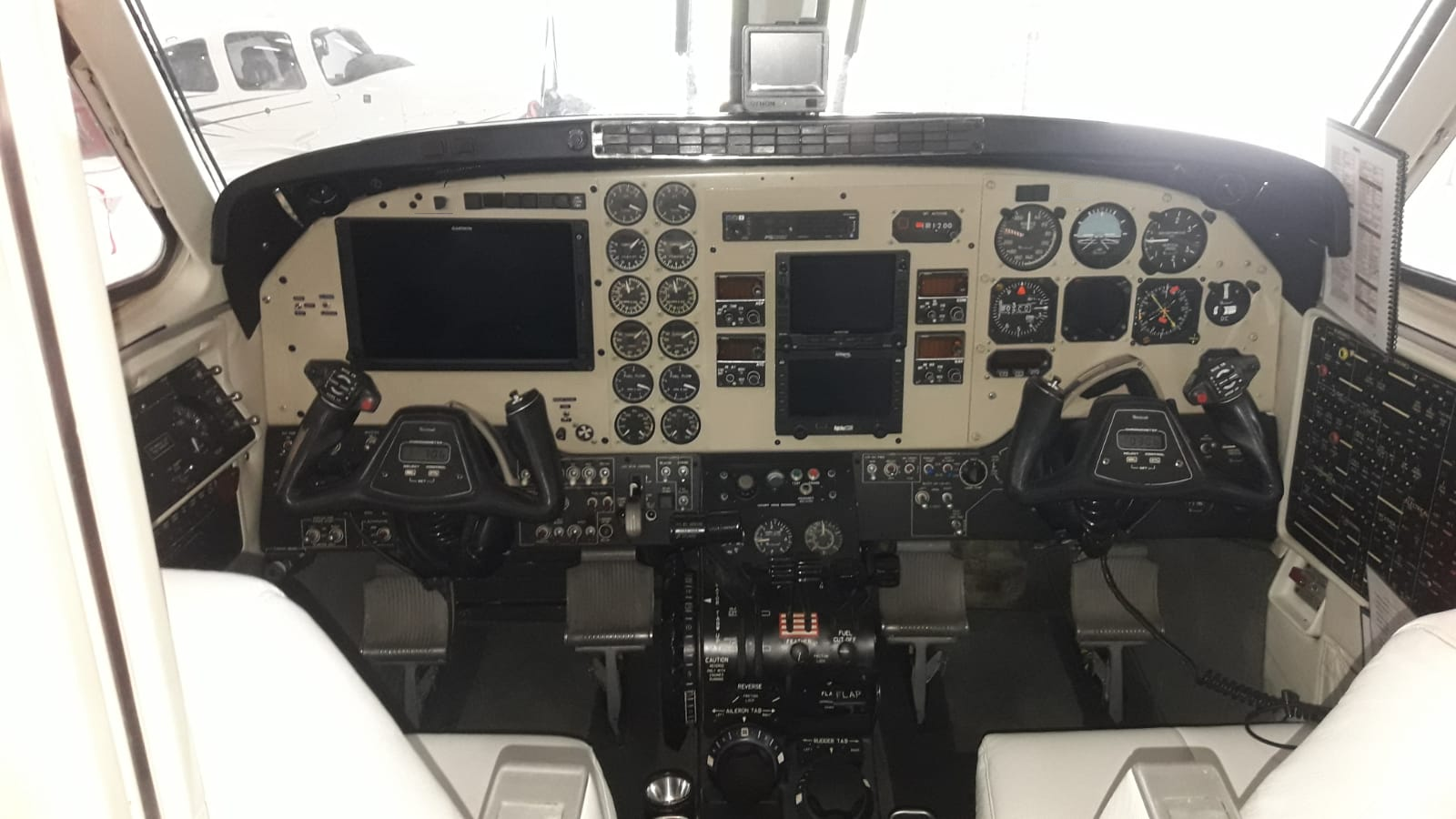 KING AIR C90B JAGUAR 1998 KING AIR C90B JAGUAR 1998