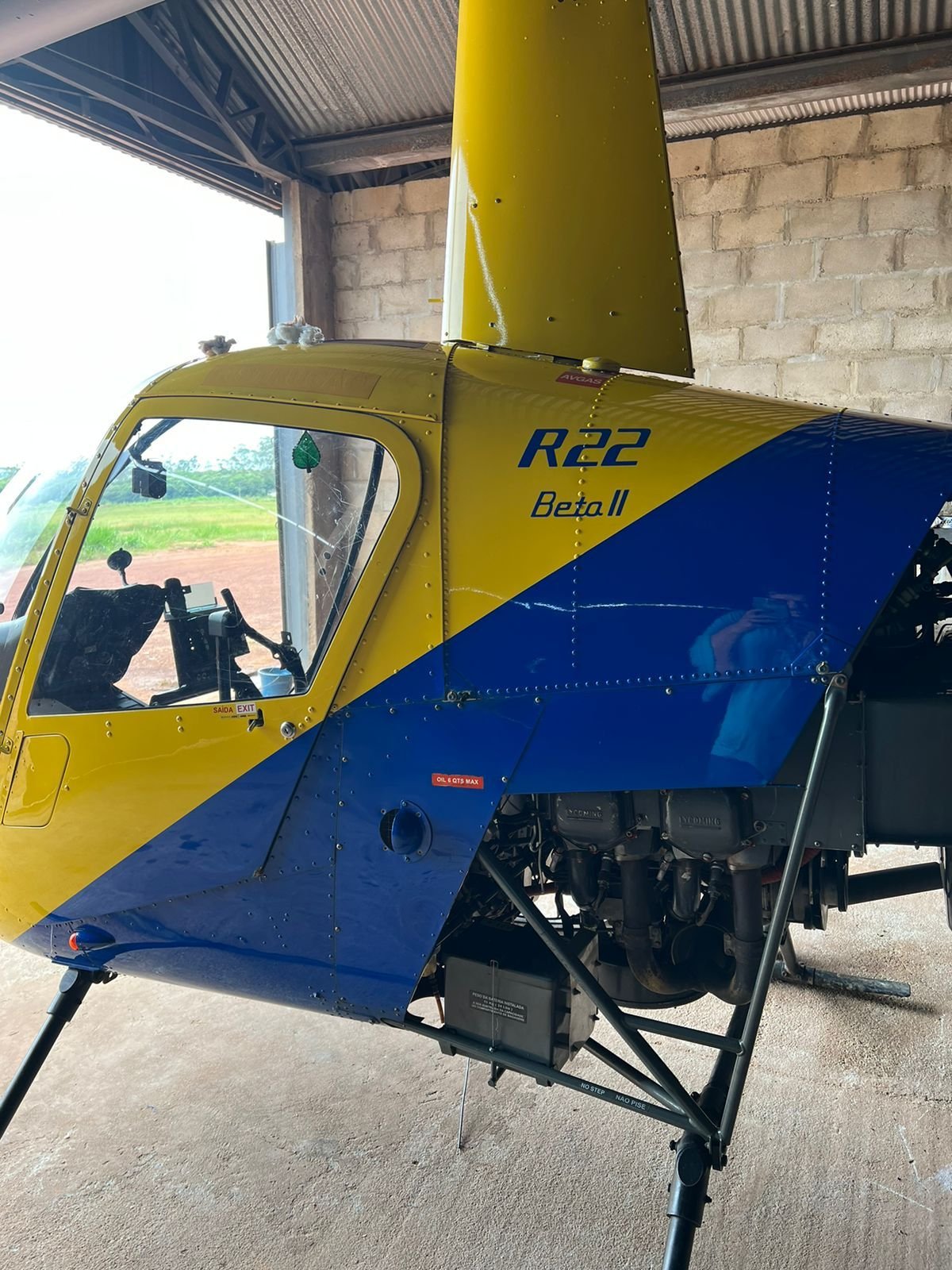 ROBINSON R22 BETA II 2004 ROBINSON R22 BETA II 2004