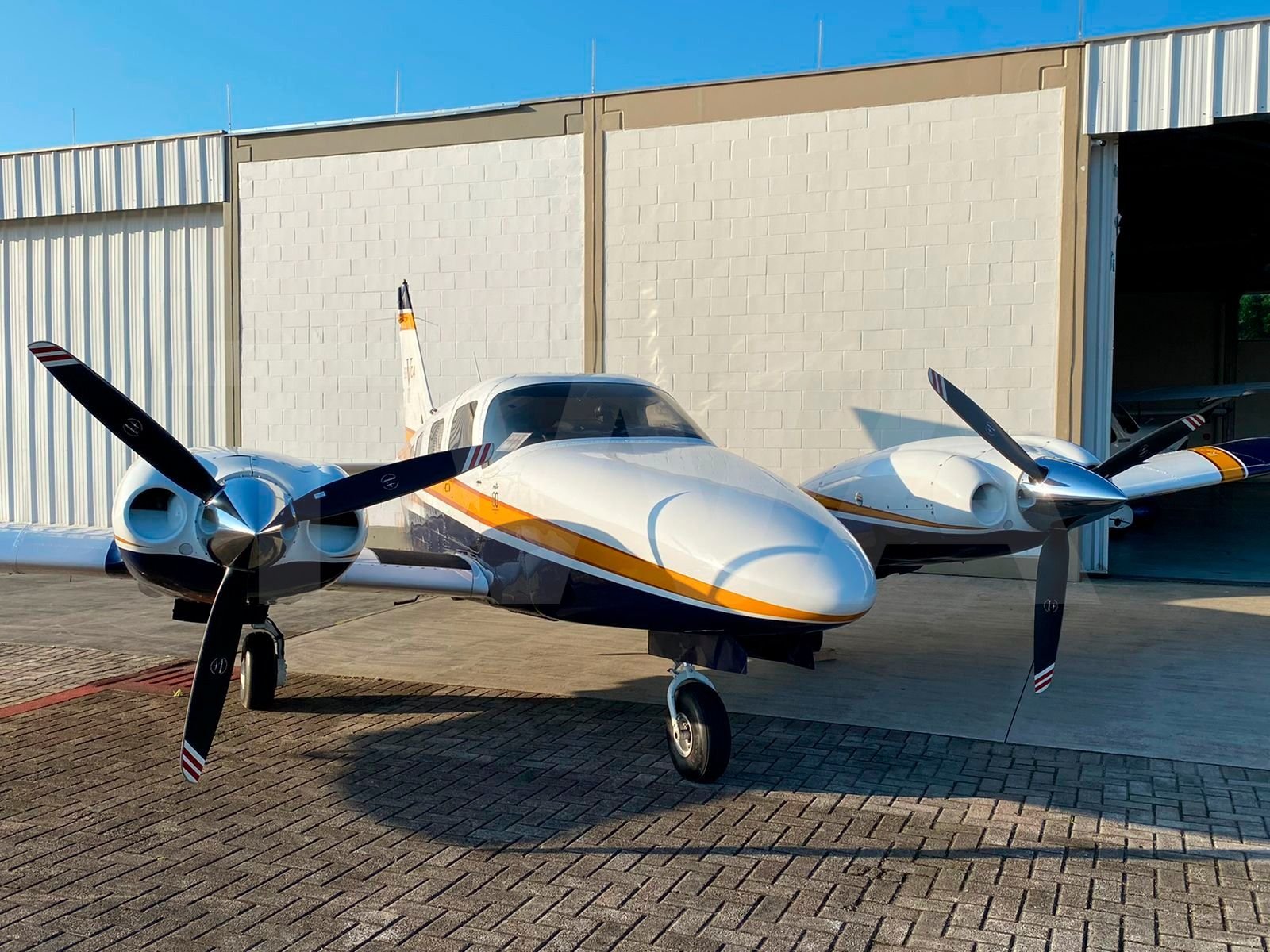 PIPER SENECA V 2000 PIPER SENECA V 2000