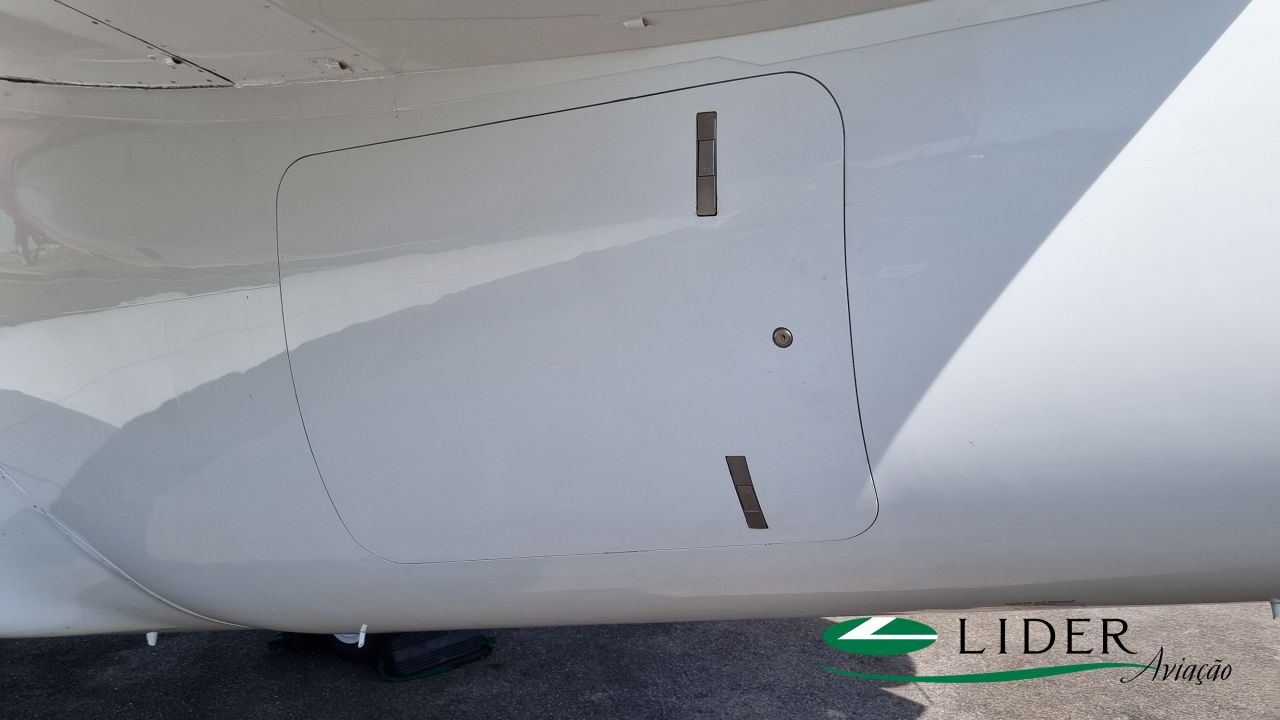 BOMBARDIER LEARJET 40XR 2007