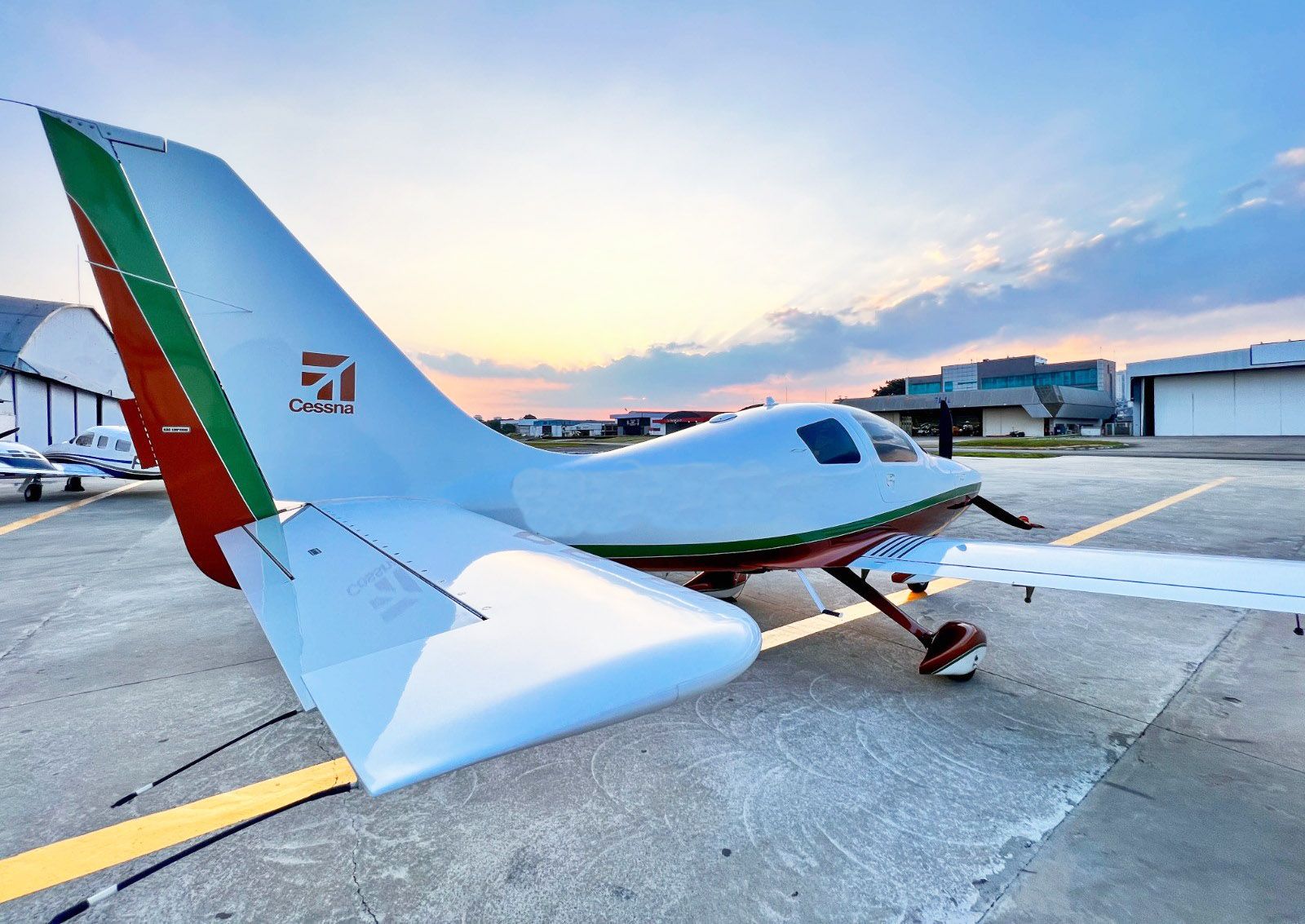 CESSNA 350 CORVALIS LC42-550FG 2007