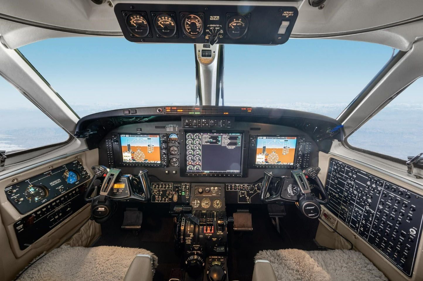 BEECHCRAFT KING AIR C90B 2000