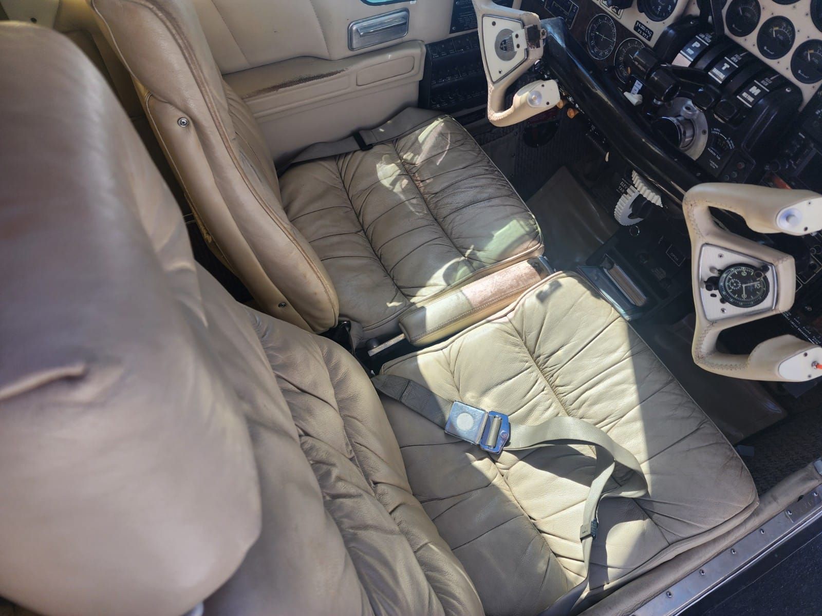 BEECHCRAFT BARON E55 1977