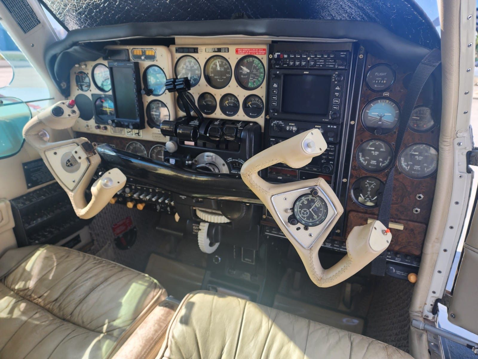 BEECHCRAFT BARON E55 1977