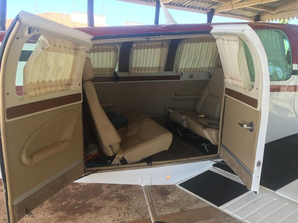 BEECHCRFAT BONANZA A36 1989