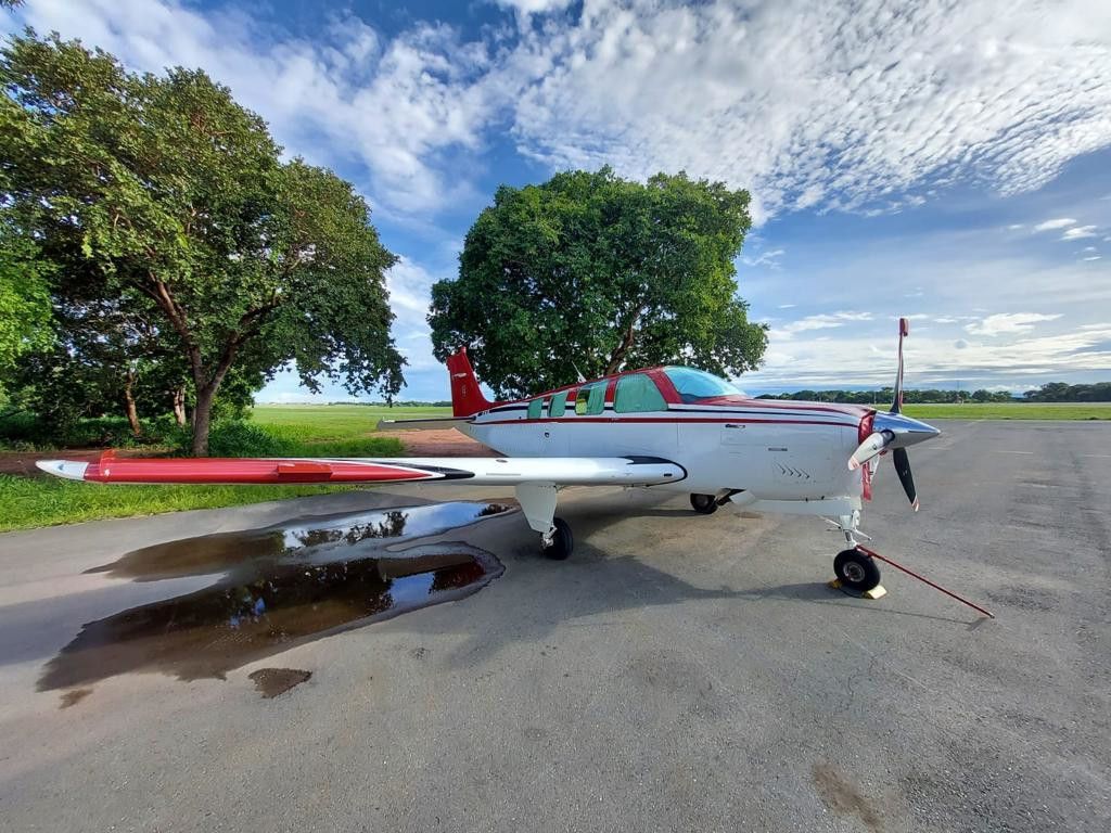 BEECHCRFAT BONANZA A36 1989