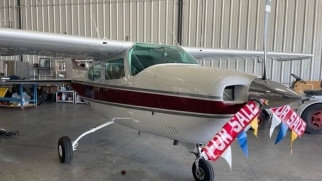 CESSNA CENTURION 210L 1979