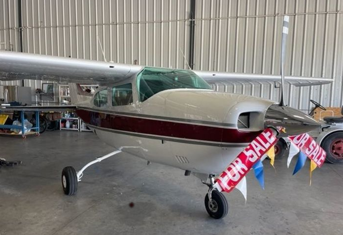 CESSNA CENTURION 210L 1979