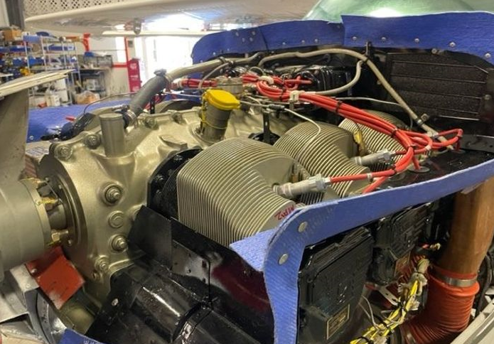 CESSNA CENTURION 210L 1979