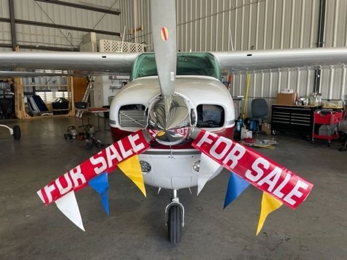 CESSNA CENTURION 210L 1979