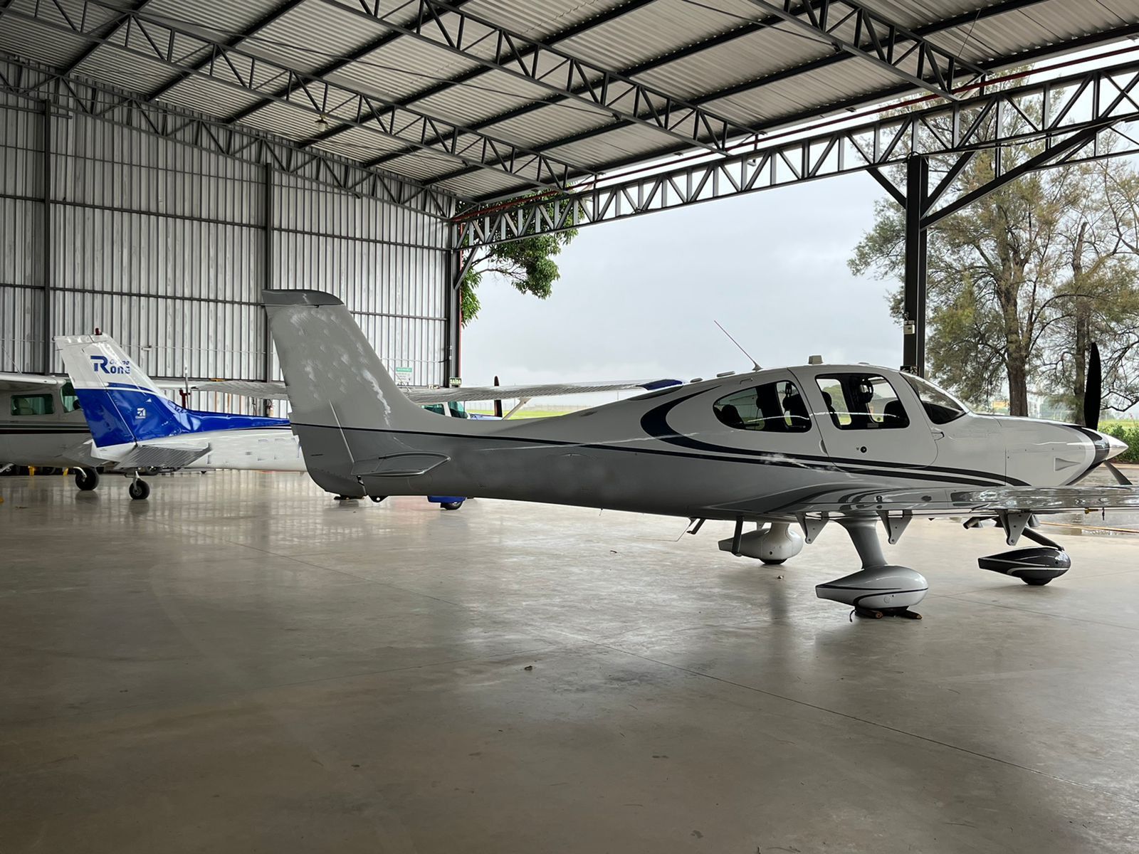 CIRRUS AIRCRAFT SR22 X 2011