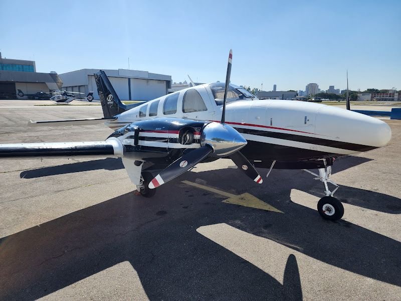 BEECHCRAFT BARON 58P 1981