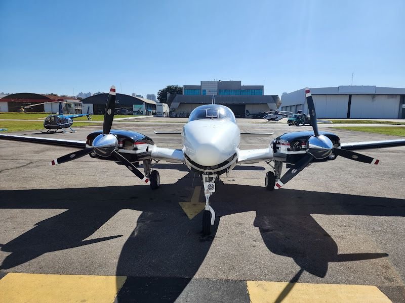 BEECHCRAFT BARON 58P 1981