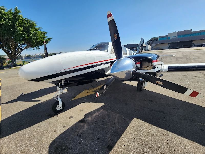 BEECHCRAFT BARON 58P 1981
