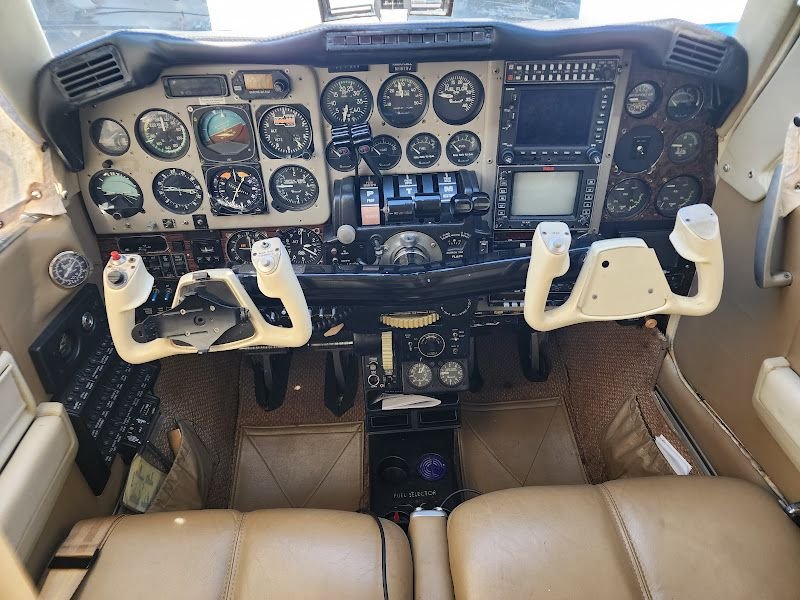 BEECHCRAFT BARON 58P 1981
