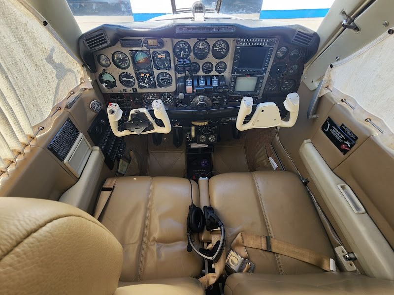BEECHCRAFT BARON 58P 1981