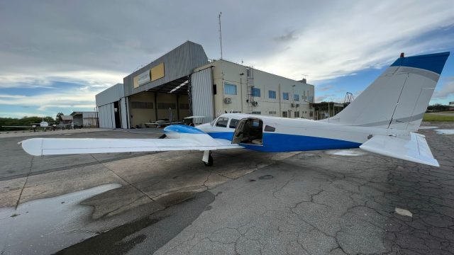 SENECA III EMB-810D 1987