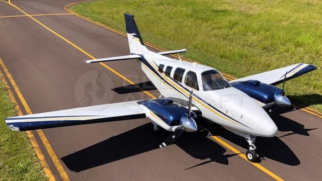 BEECHCRAFT BARON G58 2011