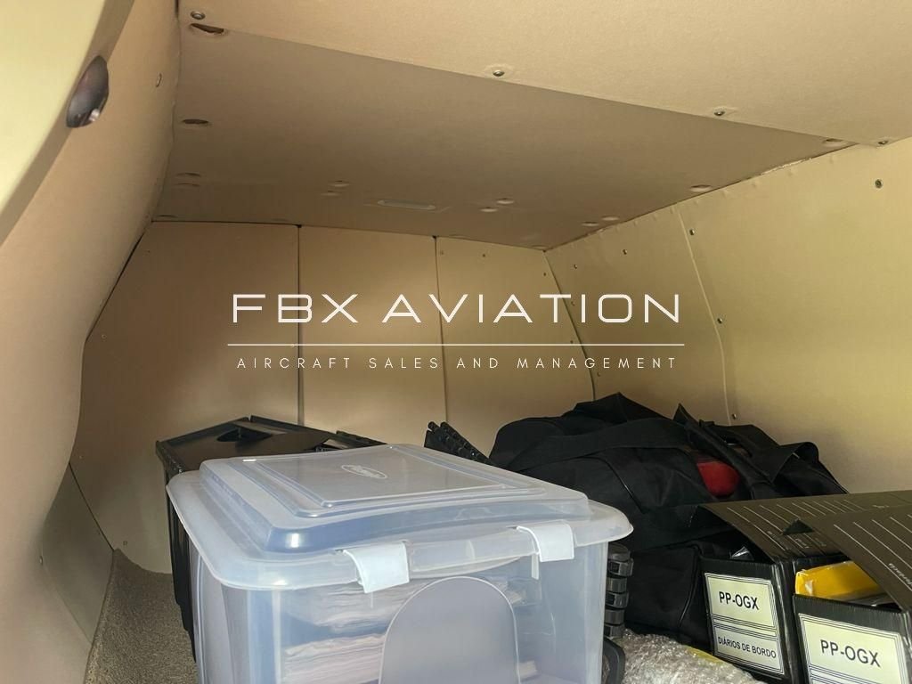 2011 PHENOM 300 com exclusividade