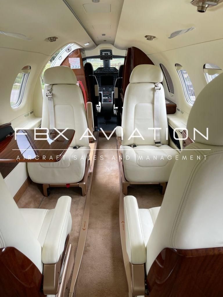 2011 PHENOM 300 com exclusividade