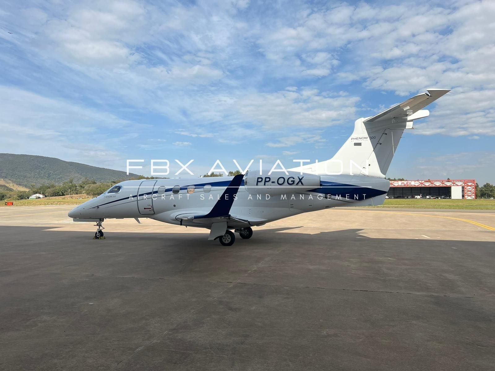 2011 PHENOM 300 com exclusividade