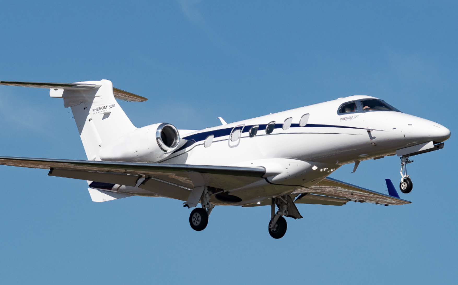 2011 PHENOM 300 com exclusividade