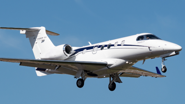2011 PHENOM 300 com exclusividade