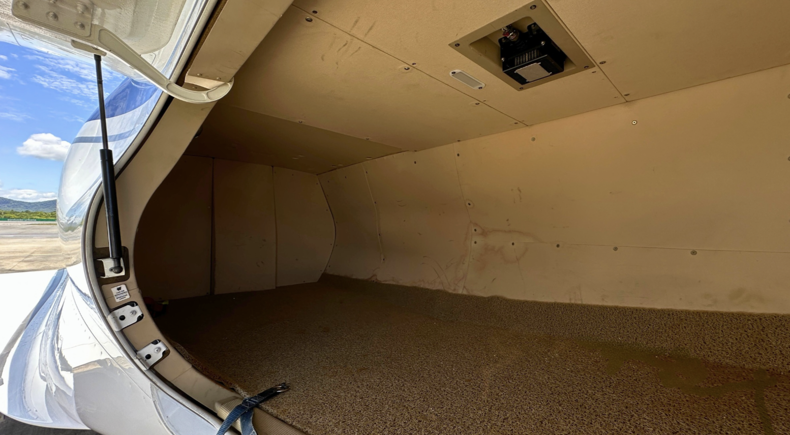 2011 PHENOM 300 com exclusividade