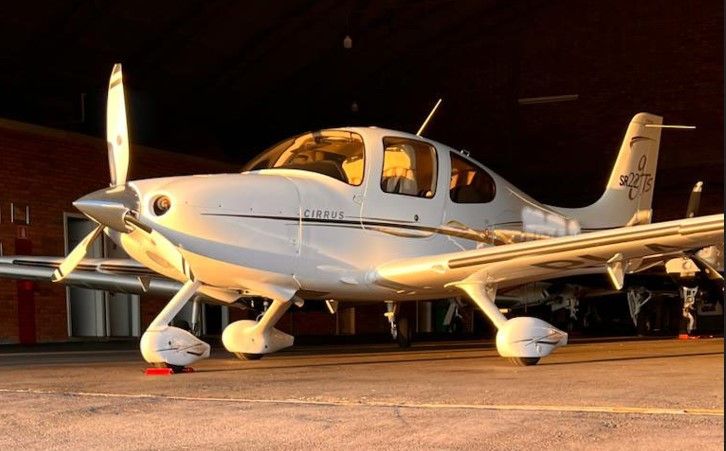 CIRRUS SR22 2006
