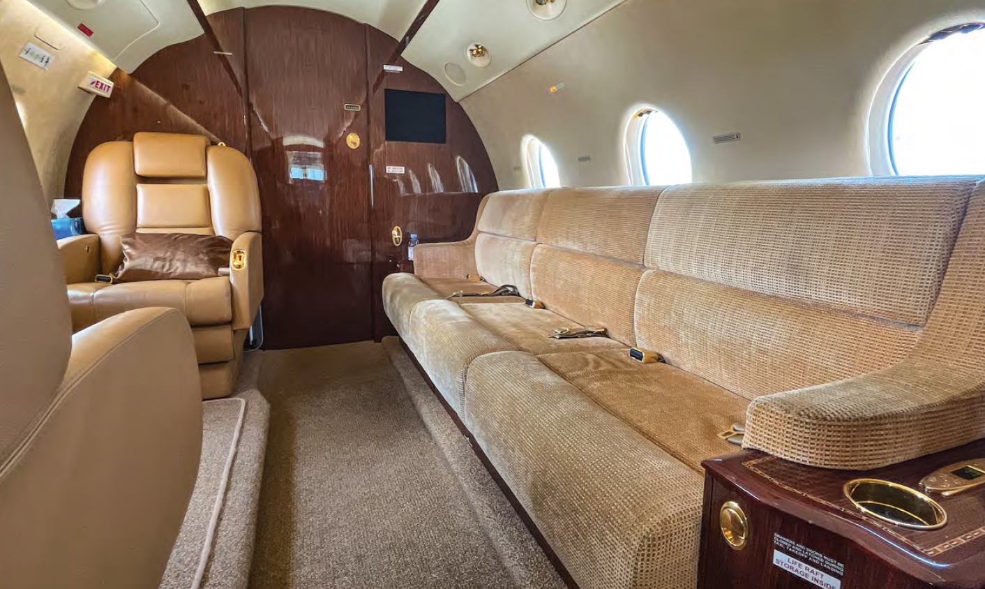 GULFSTREAM G200 2011 OFF MARKET