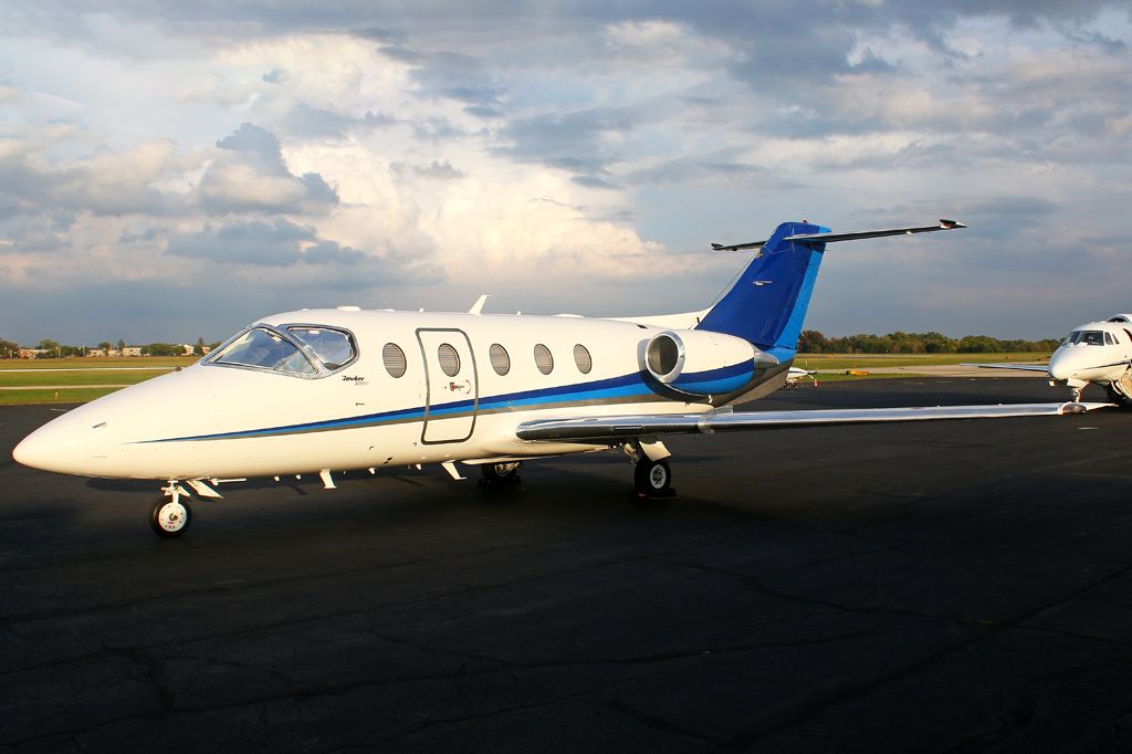 HAWKER 400XP 2007