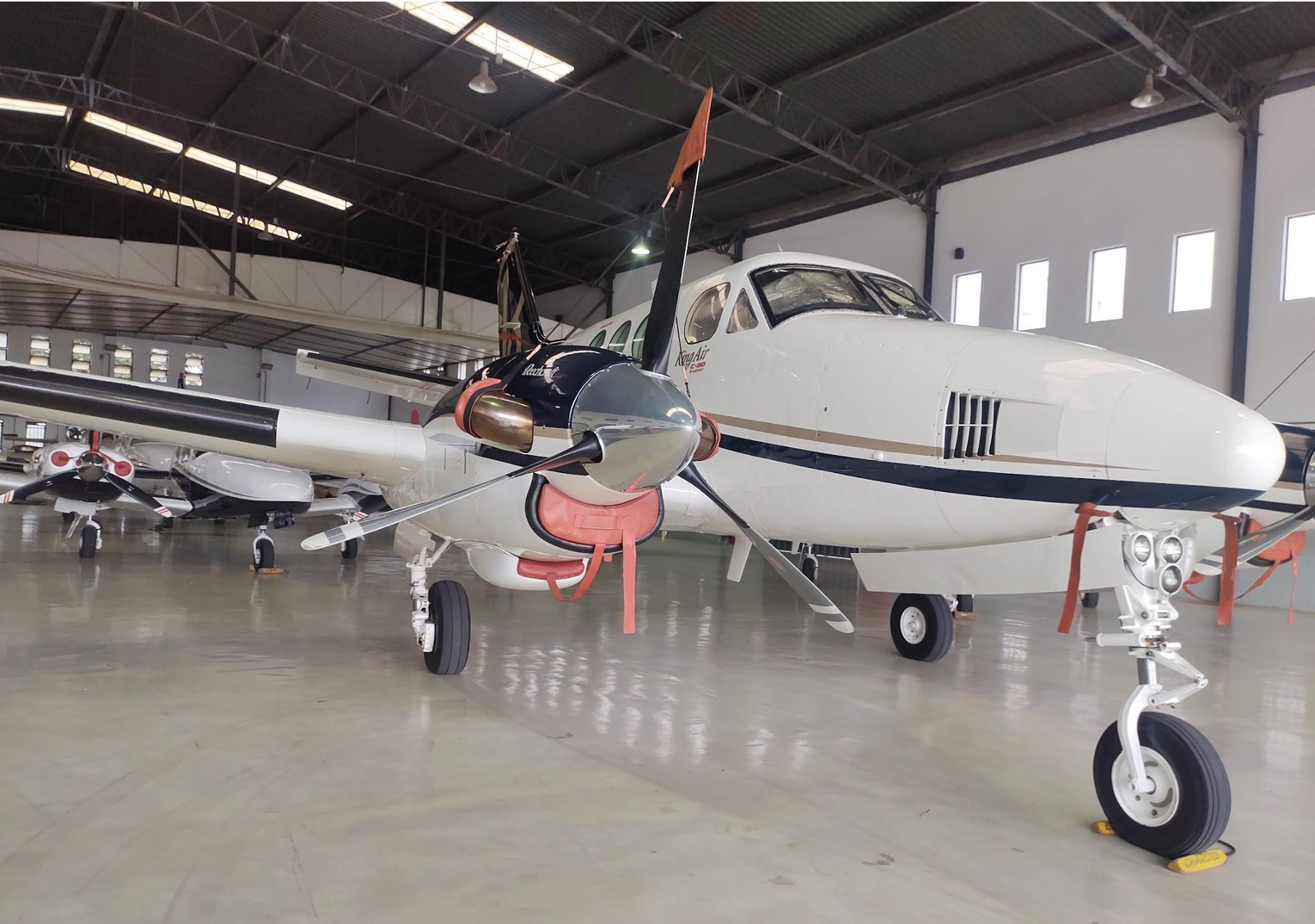 BEECHCRAFT KING AIR C90 1975