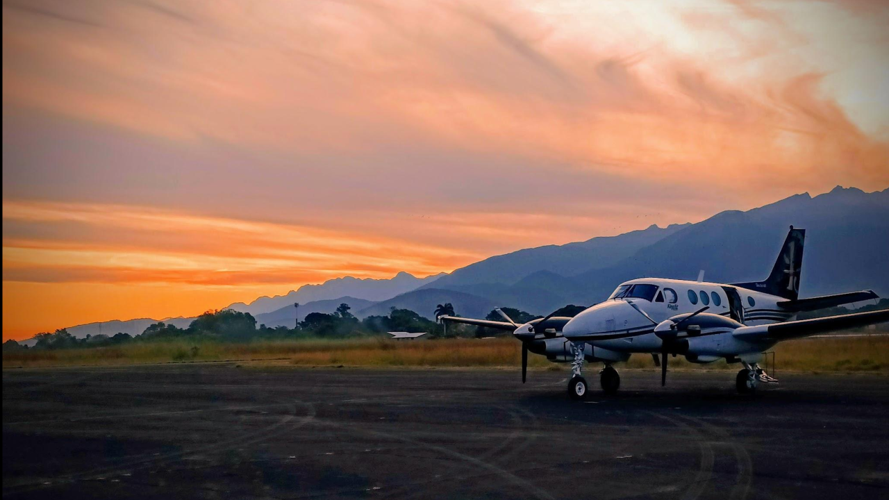 BEECHCRAFT KING AIR C90 1975