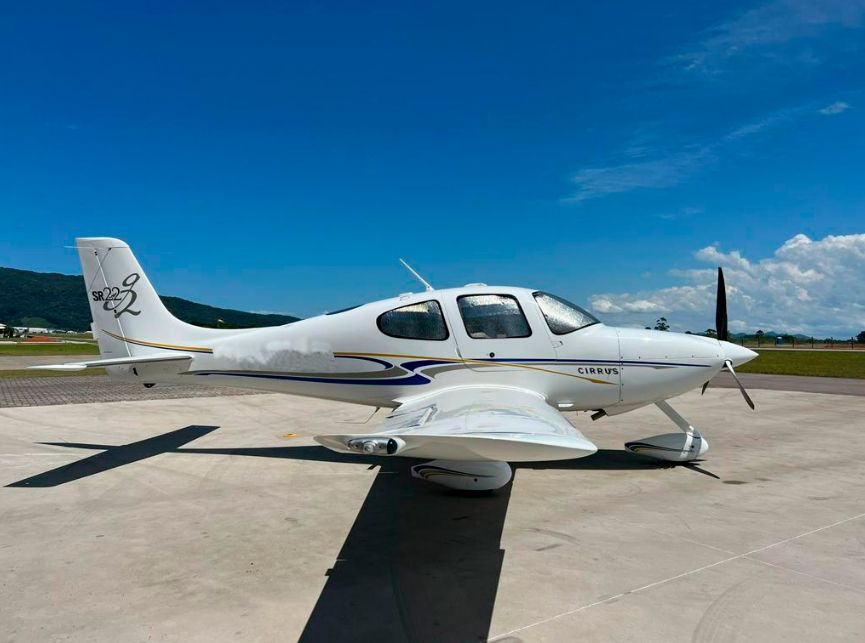 CIRRUS SR22 2005