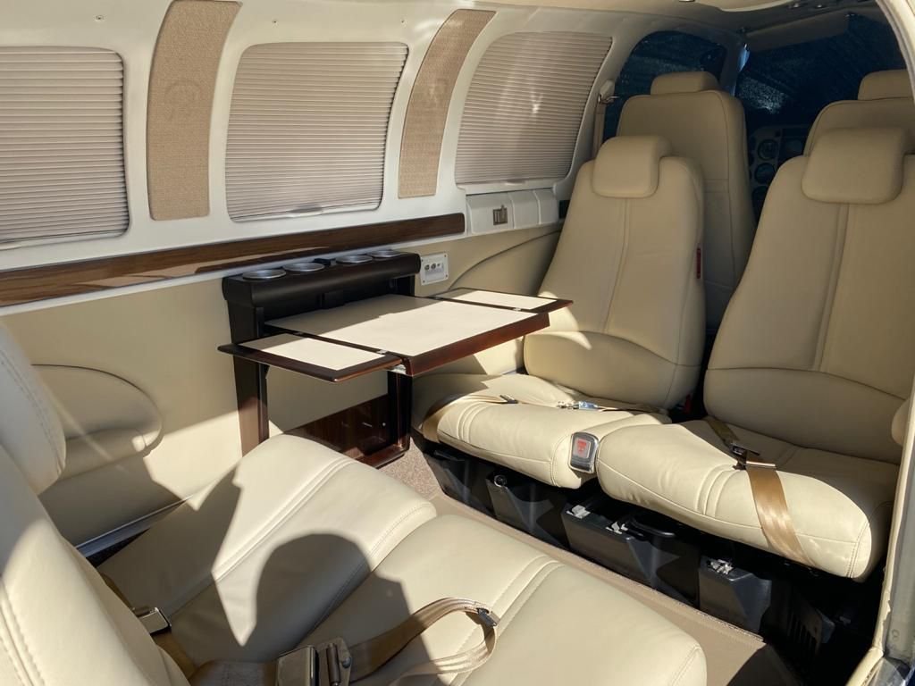 BEECHCRAFT BARON B58 2000