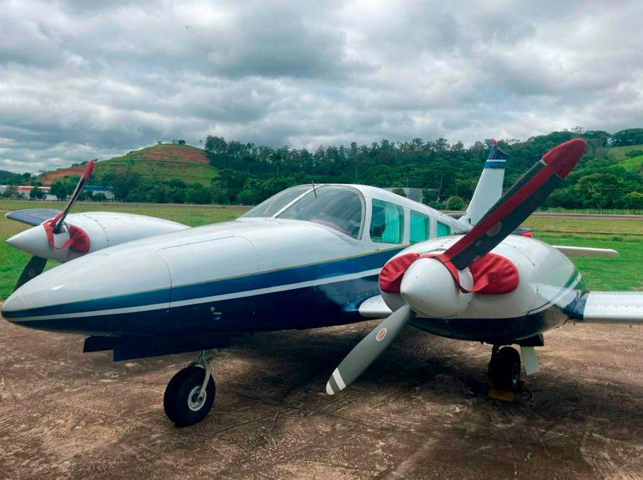 EMBRAER SENECA II EMB-810C 1980