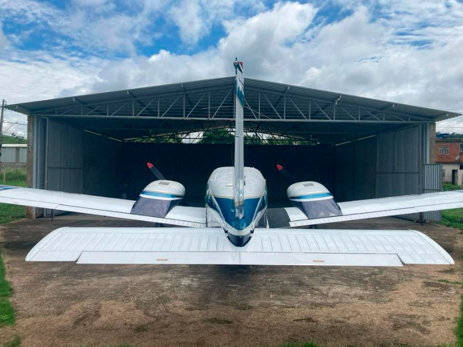 EMBRAER SENECA II EMB-810C 1980