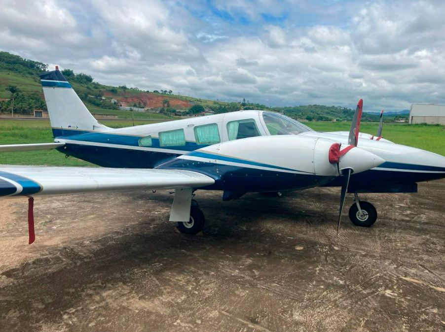 EMBRAER SENECA II EMB-810C 1980