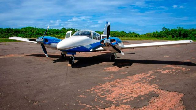 EMBRAER SENECA III EMB-810D 1987