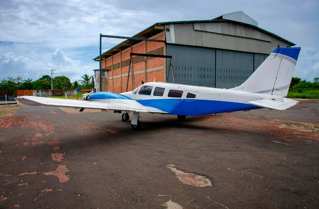 EMBRAER SENECA III EMB-810D 1987