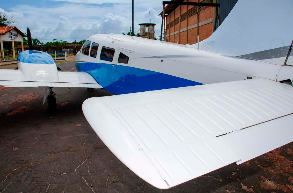 EMBRAER SENECA III EMB-810D 1987