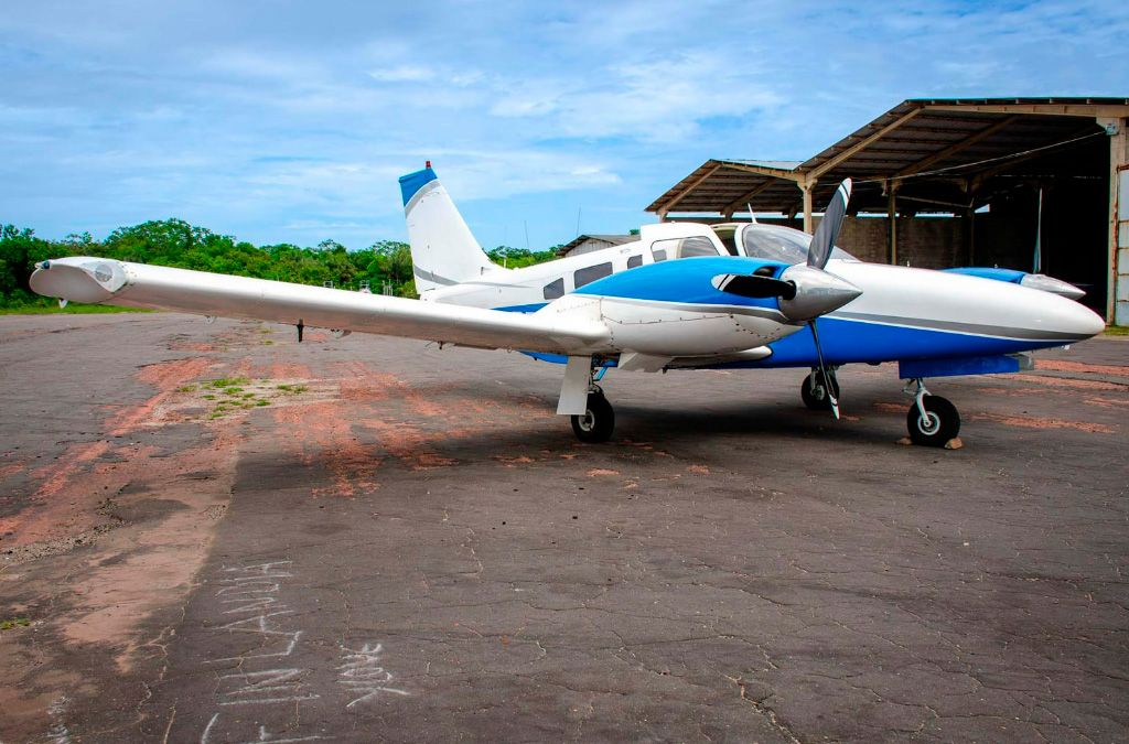 EMBRAER SENECA III EMB-810D 1987