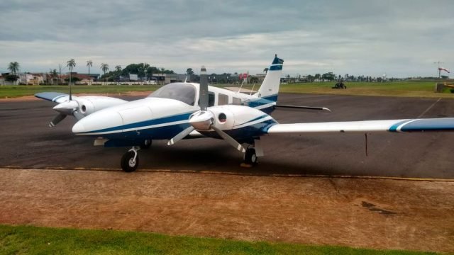 EMBRAER SENECA III EMB-810D 1989