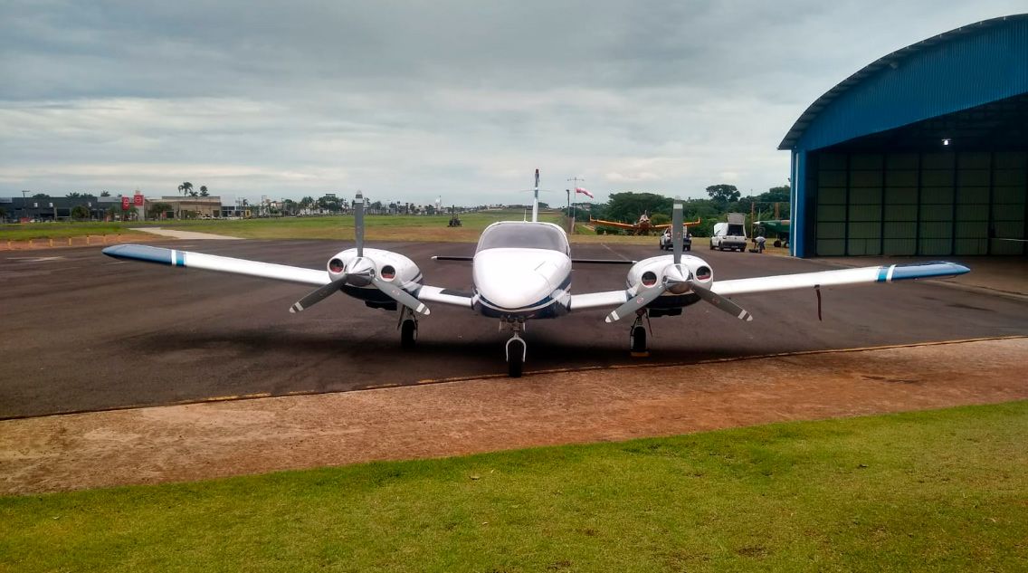 EMBRAER SENECA III EMB-810D 1989