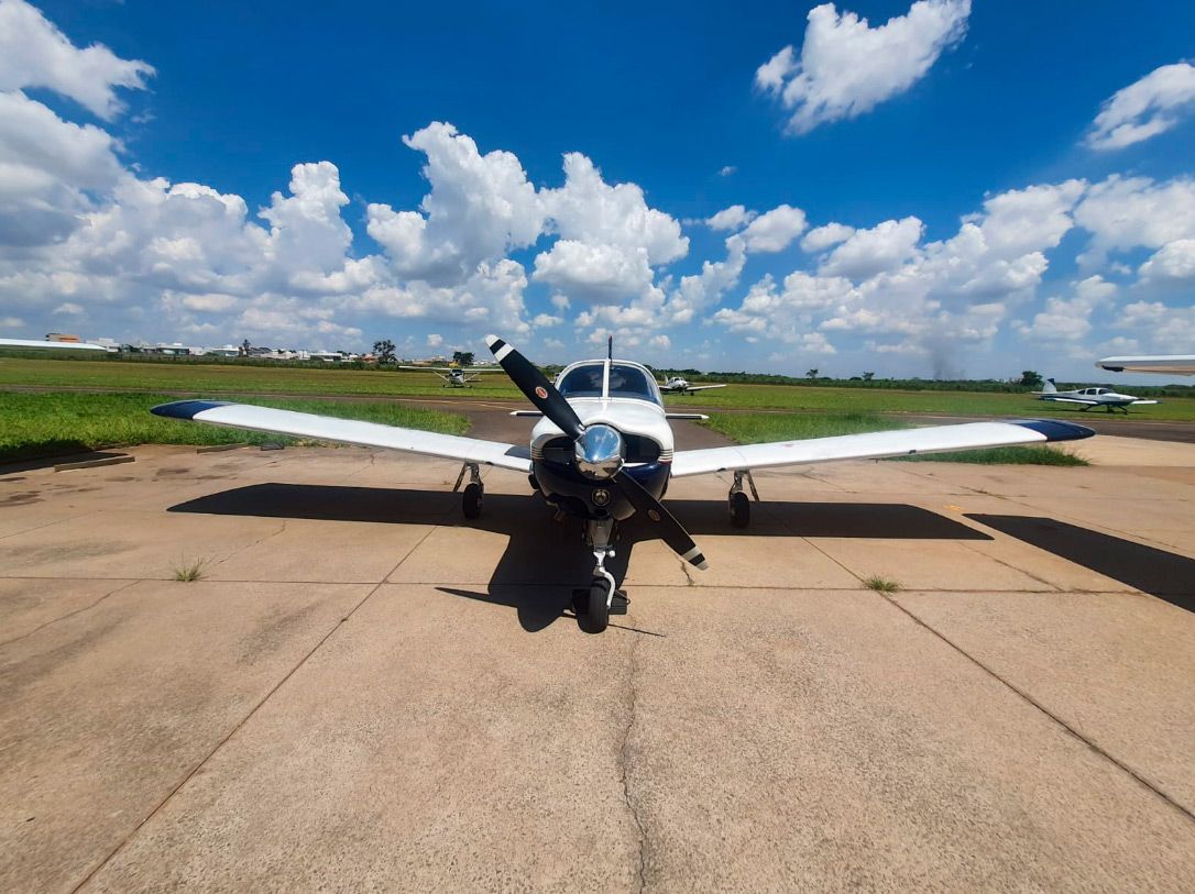 EMBRAER COSIRCO ASPIRADO EMB-711C 1976