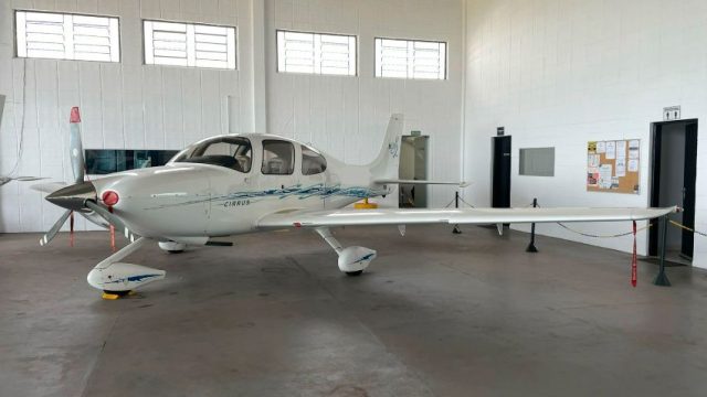 CIRRUS SR20 2006 À VENDA