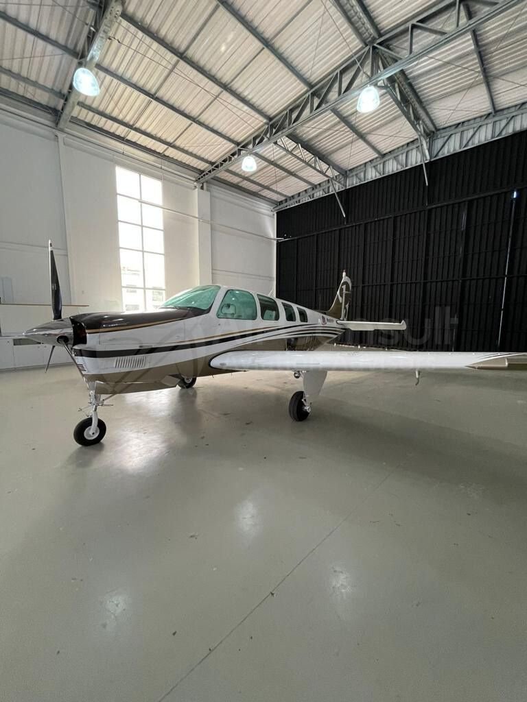 BEECHCRAFT BONANZA A36 1984