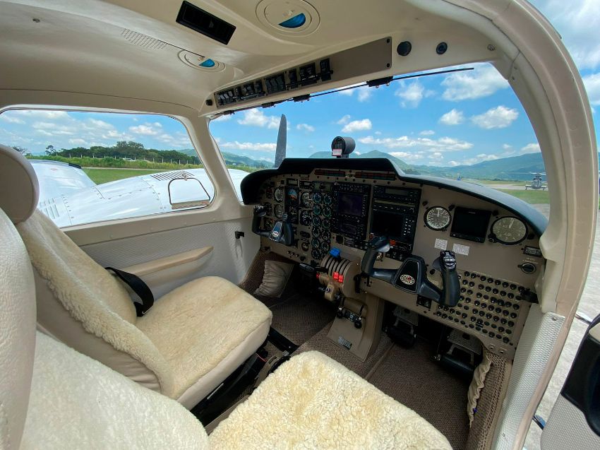 PIPER SENECA V 2001